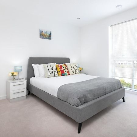 Skyvillion - Olympic View London Stratford Apartment Dış mekan fotoğraf