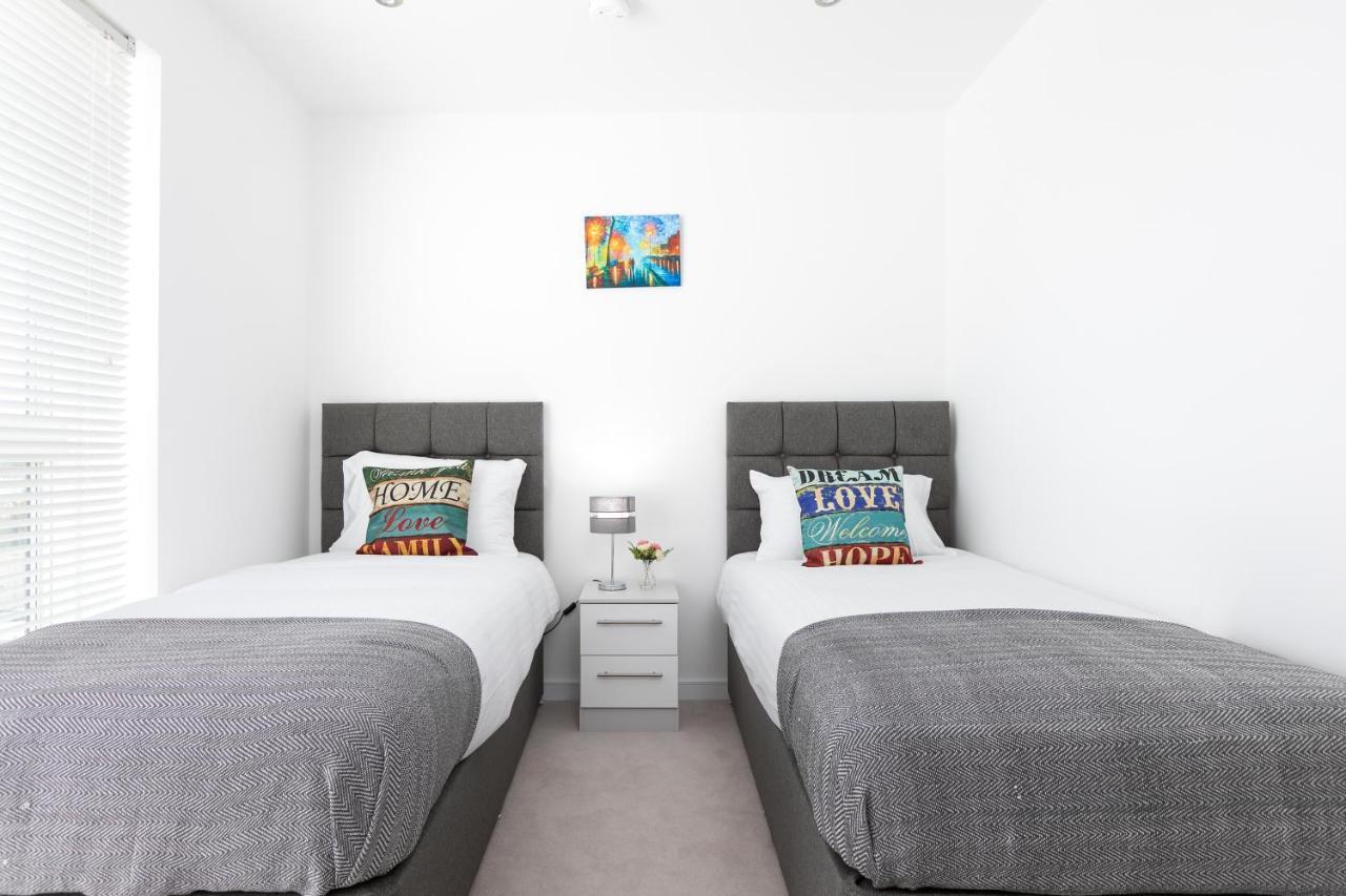 Skyvillion - Olympic View London Stratford Apartment Dış mekan fotoğraf