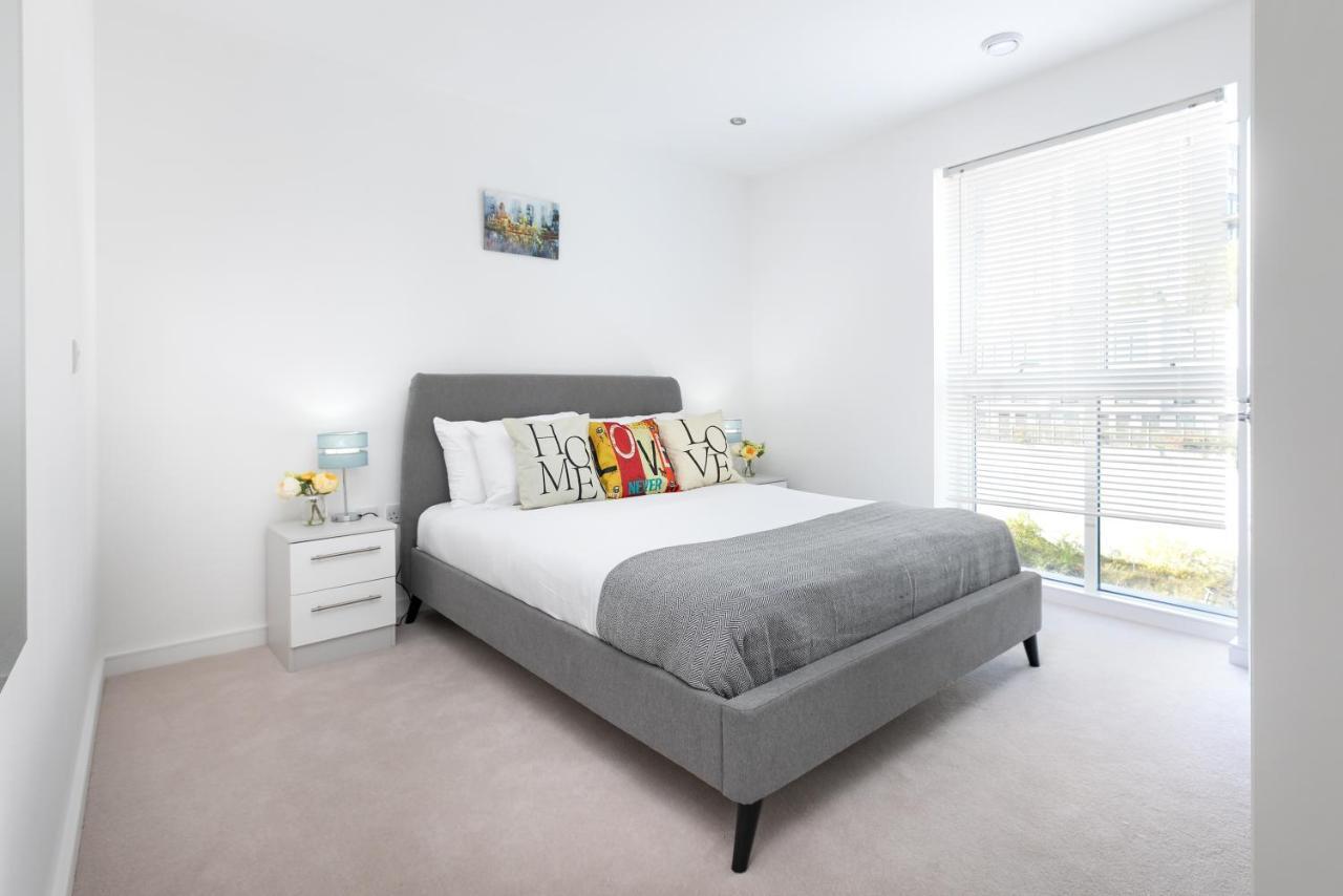 Skyvillion - Olympic View London Stratford Apartment Dış mekan fotoğraf