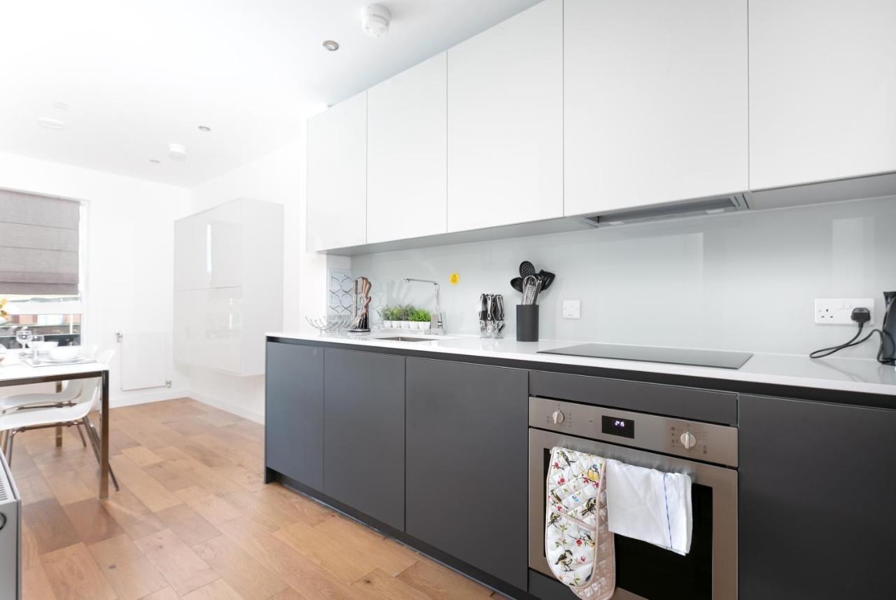 Skyvillion - Olympic View London Stratford Apartment Dış mekan fotoğraf