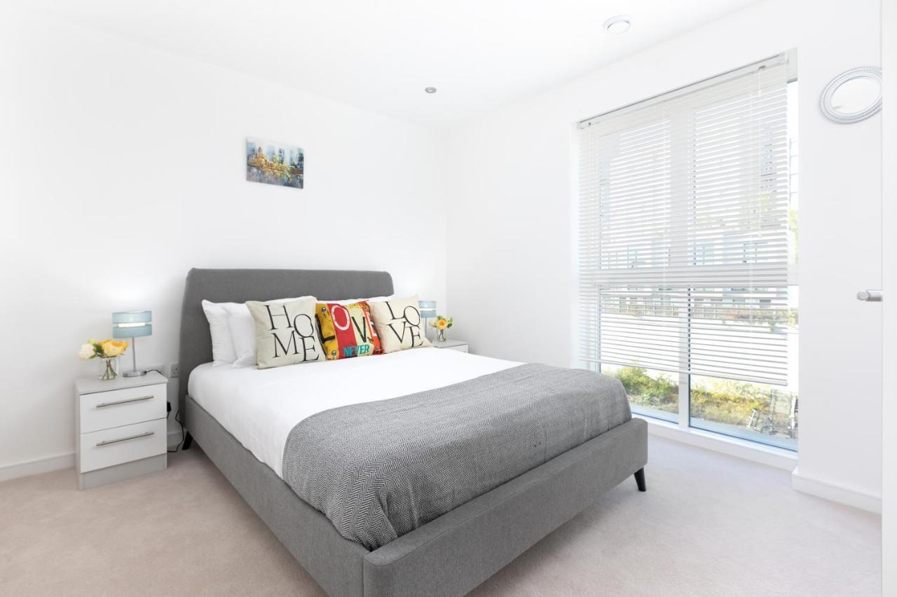 Skyvillion - Olympic View London Stratford Apartment Dış mekan fotoğraf