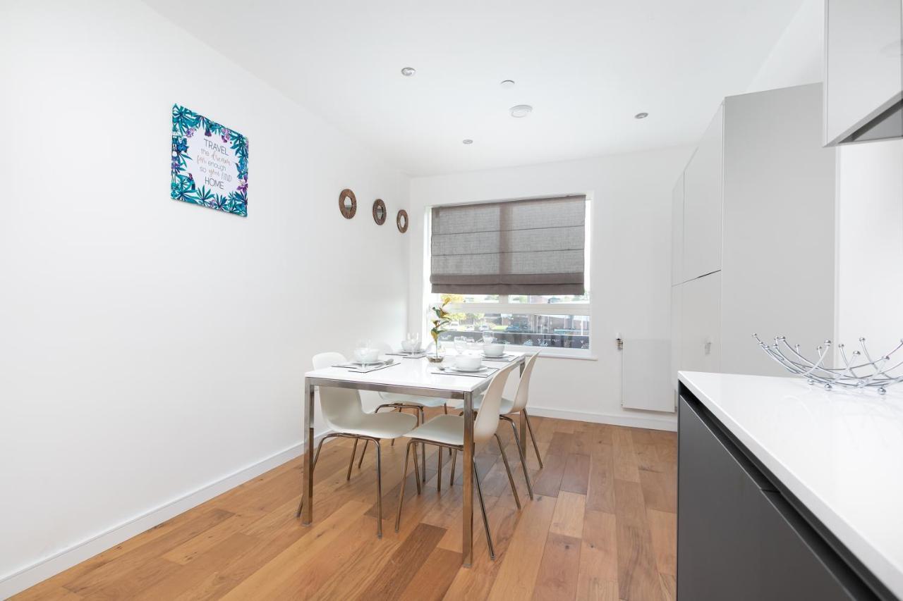 Skyvillion - Olympic View London Stratford Apartment Dış mekan fotoğraf
