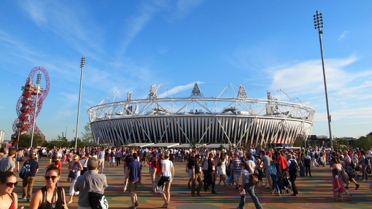 Skyvillion - Olympic View London Stratford Apartment Dış mekan fotoğraf